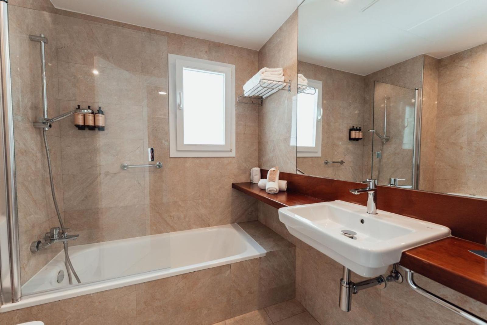 One-Bedroom Standard Apartment